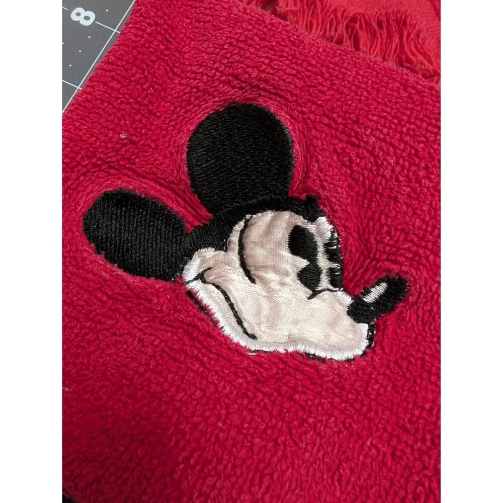 Mickey and co Christmas Mickey‎ Holiday towel & washcloth embroidered fringe